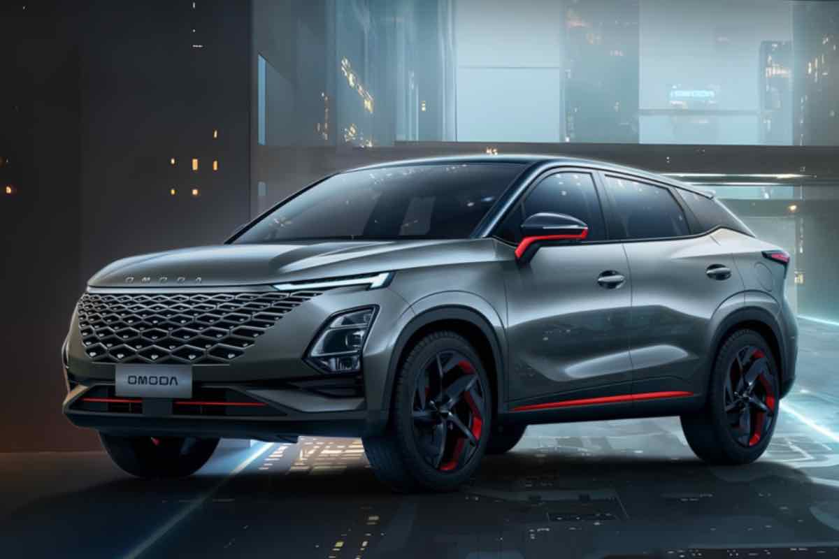 SUV cinese moda 5