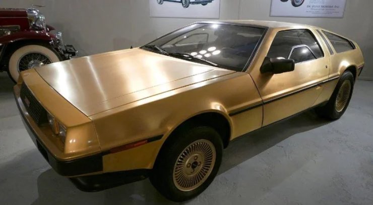 De Lorean DMC12 oro