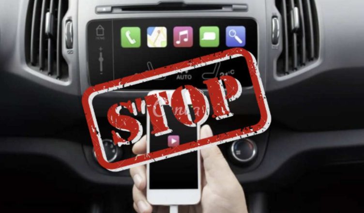 Stop Apple carplay cosa é successo